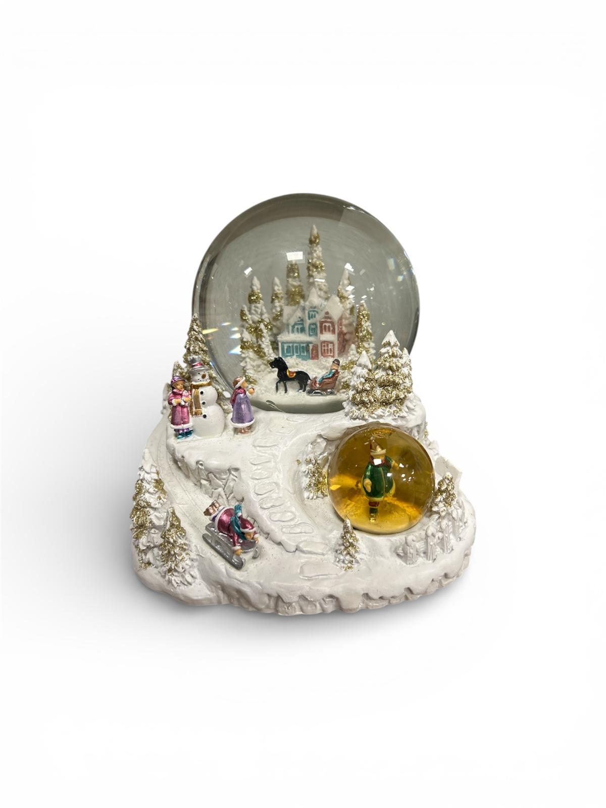 Carillon Natalizio Montagna Innevata